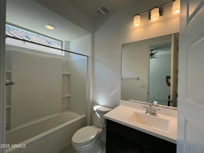 Building Photo - 8757 W Rancho Dr