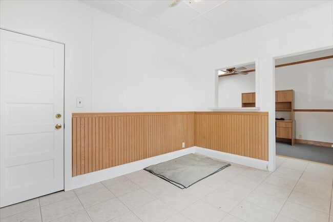 Building Photo - 69 E Grand Ave