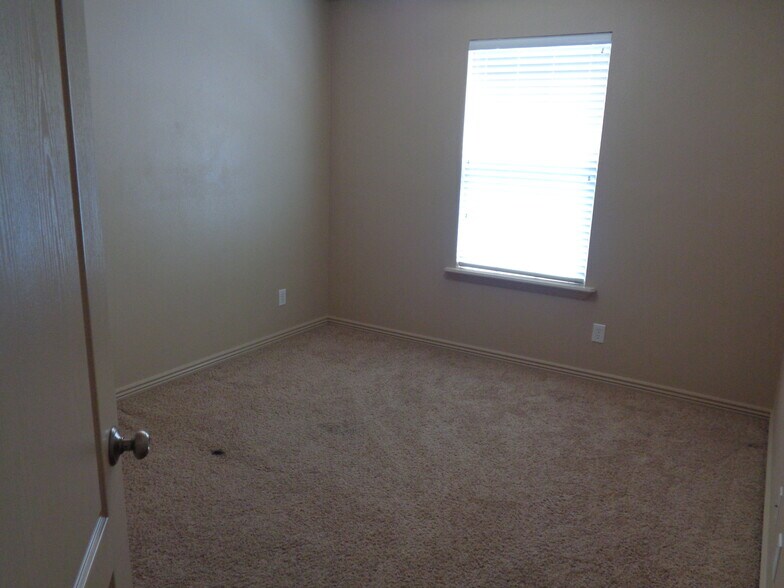 Building Photo - 6758 W Haven Maple Dr