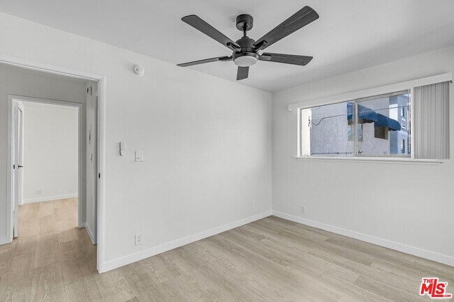 Building Photo - 129 S Avenue 64