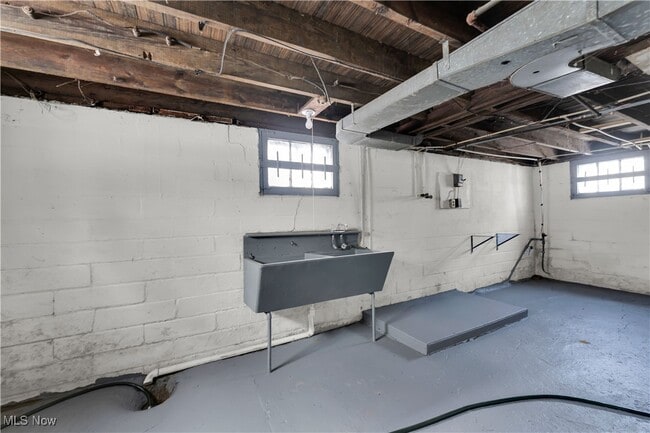 Building Photo - 788 E 156th St