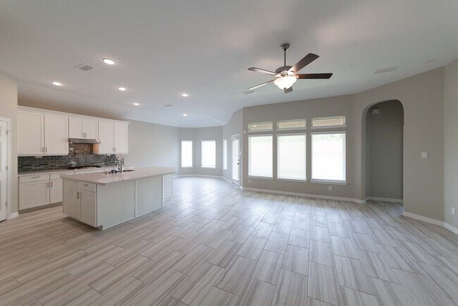 Building Photo - 22138 Grand Mist Dr