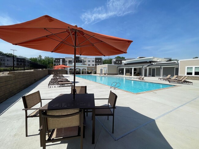 Building Photo - Tuscany con Terrazza | 1 Bed 1 Bath | 773 sf