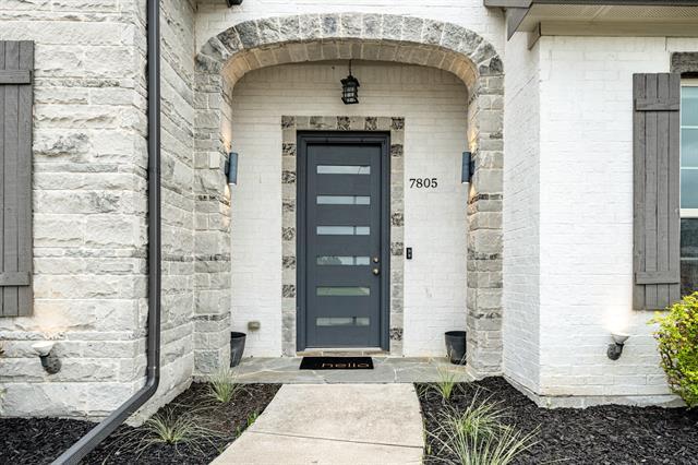 Building Photo - 7805 Pebble Beach Dr
