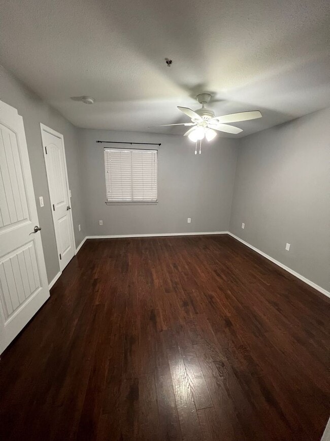 Building Photo - RENT REDUCED! ARBORS - Super Cute 2 bedroo...