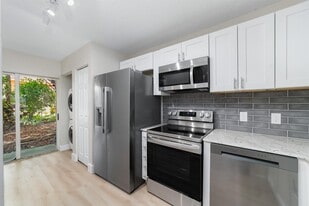 Building Photo - 3750 N Jog Rd