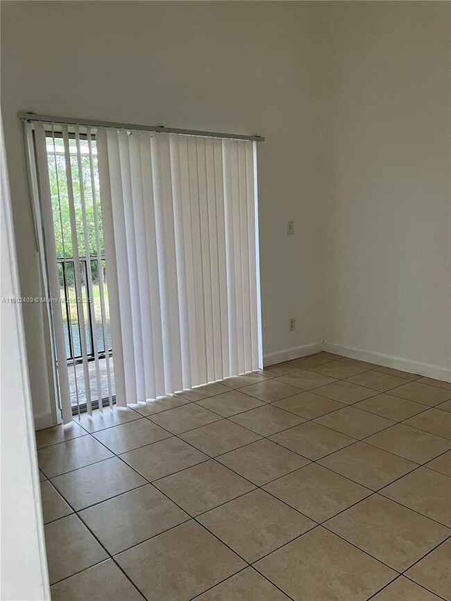 Building Photo - 601 Cypress Lake Blvd