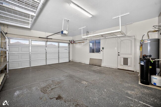Building Photo - 2523 S 41st Ave