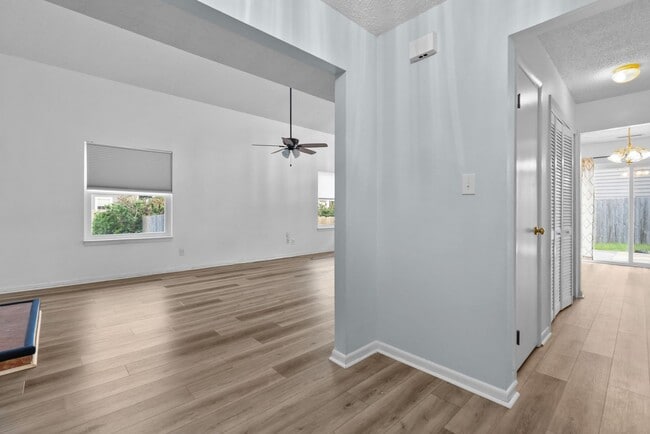 Building Photo - House for Rent in Virginia Beach!