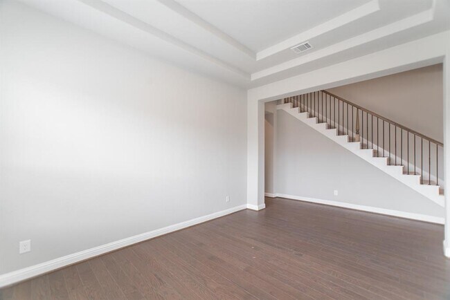 Building Photo - 2344 Goldenglade Dr