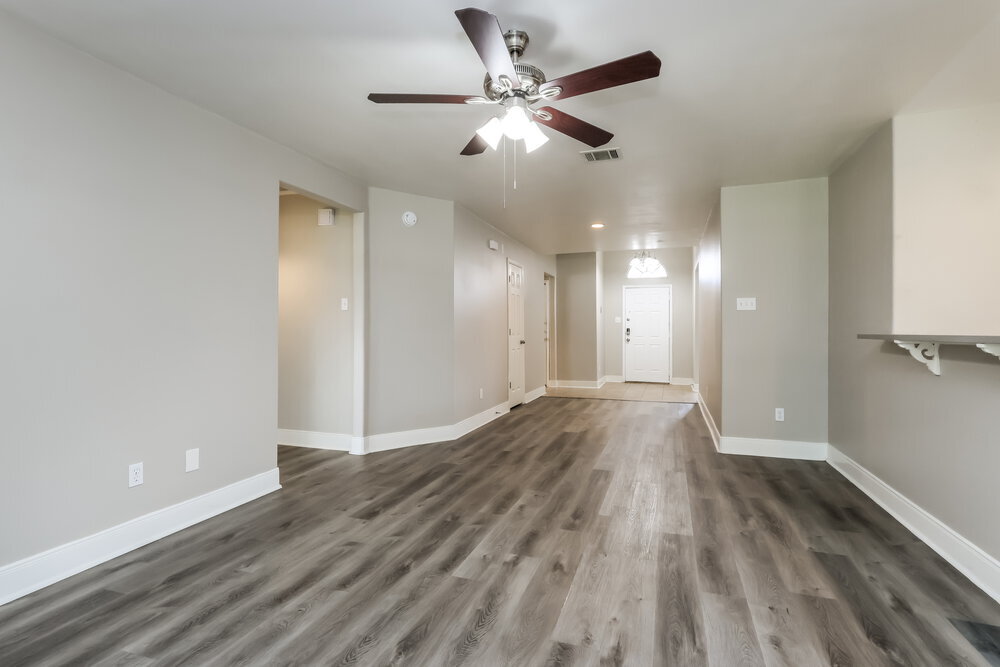 Building Photo - 18469 Sunrise Oaks Ct