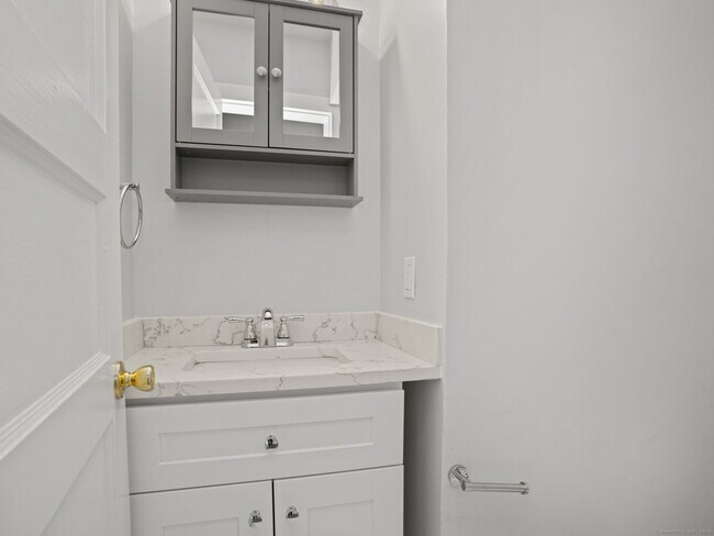 Building Photo - 29 Redfield Rd