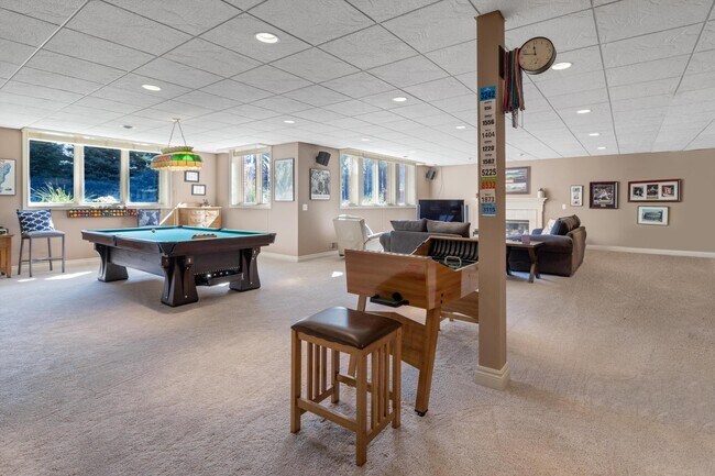 Building Photo - 7040 Royal Villa Ct