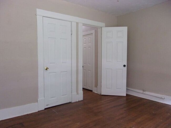 Building Photo - 2 BED 1 BATH HOME WESTLAWN PARK ADDITION O...
