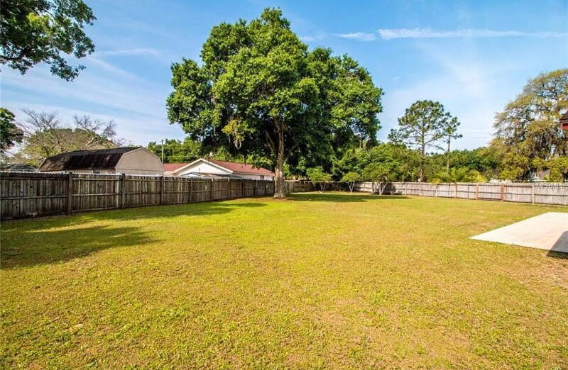 Building Photo - 737 Stillview Cir