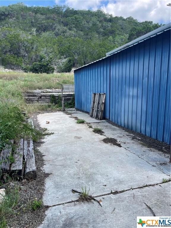 Building Photo - 1910 FM2673