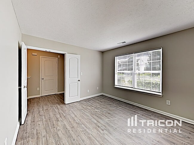 Building Photo - 10750 Tedder Lake Dr