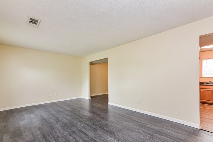 Building Photo - 5443 Northcut Dr