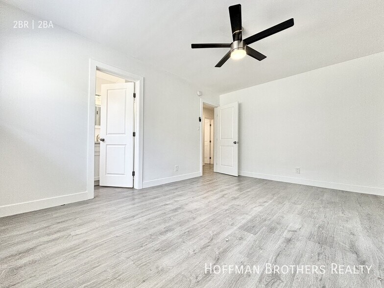 Building Photo - 5311 Hermitage Ave
