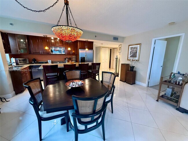 Building Photo - 770 Claughton Island Dr