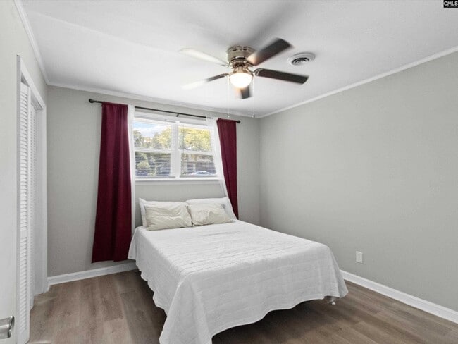 Building Photo - 1342 Karlaney Ave