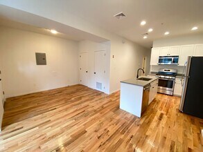 Building Photo - 55 Dubois St