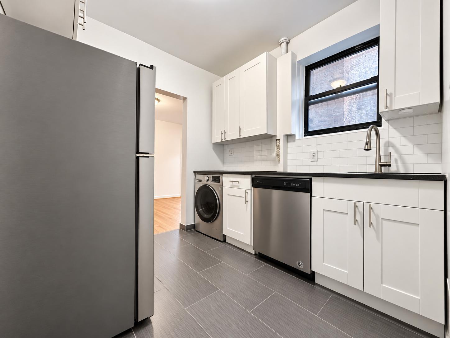 Building Photo - 401 E 68th St