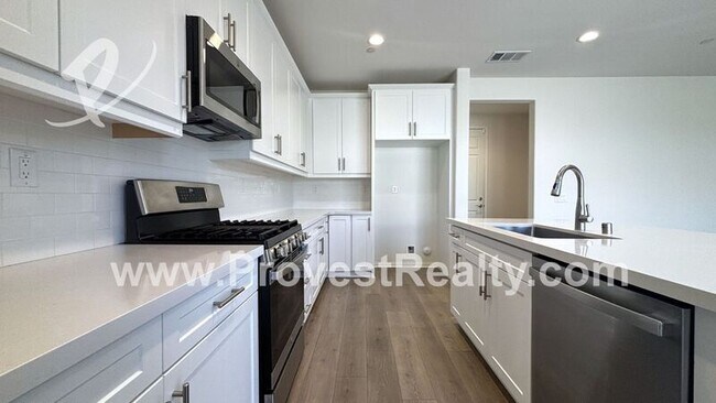 Building Photo - 10258 Tamarisk Ave