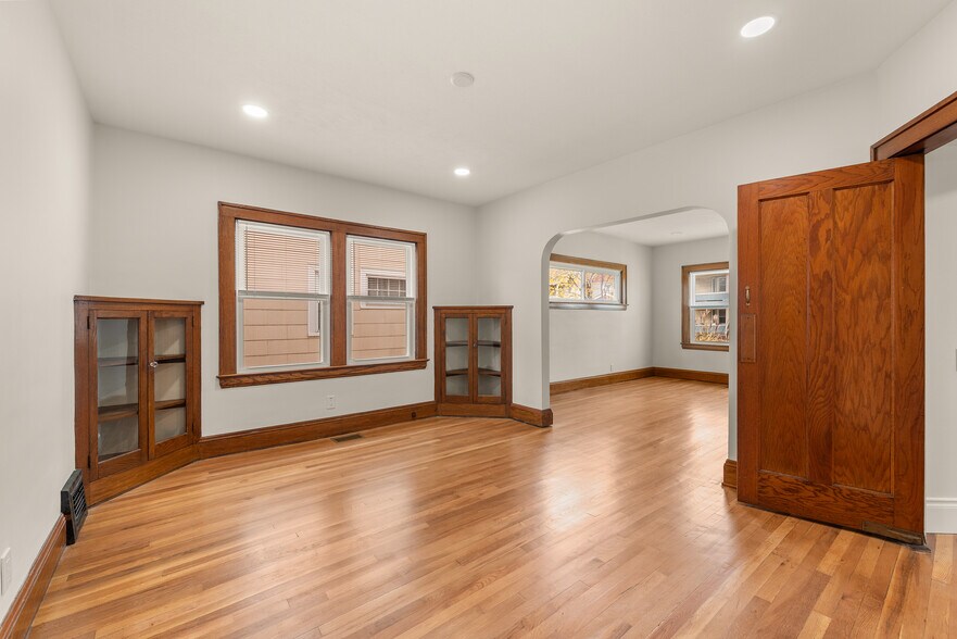 Building Photo - 2085 Marlowe Ave