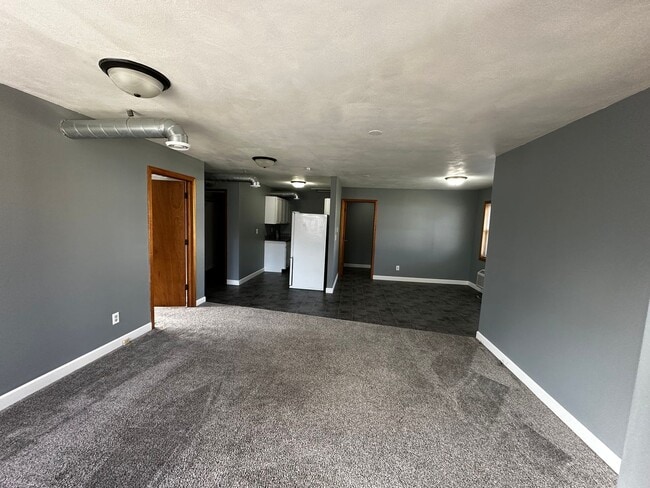 Building Photo - 326 S. First St.