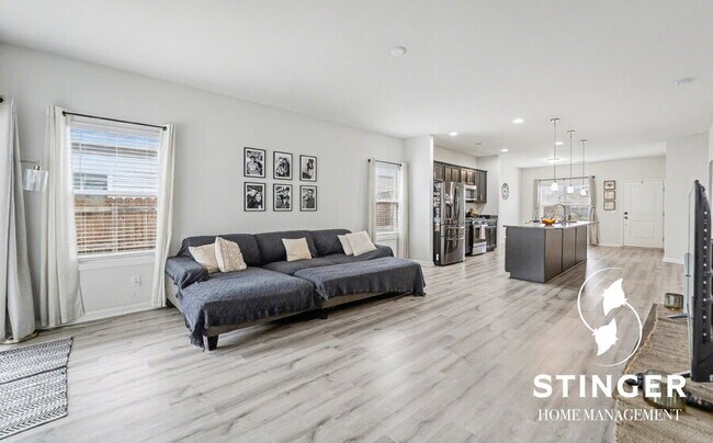 Building Photo - 198 Great Bend Dr