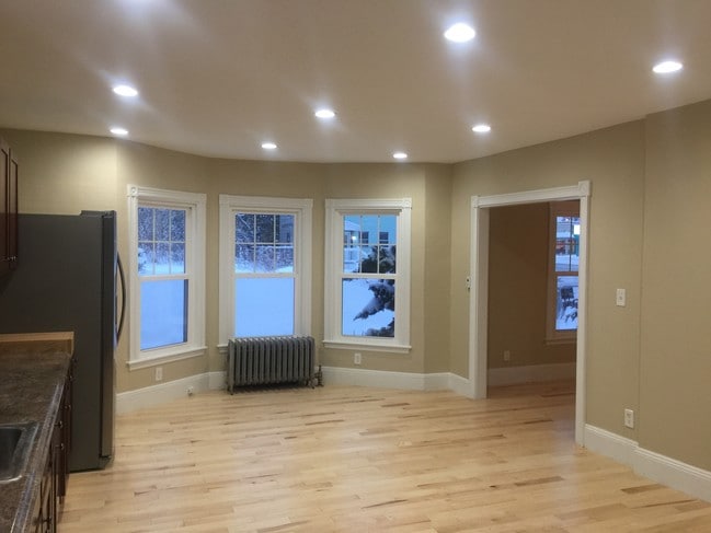 Building Photo - 1451 Congress St