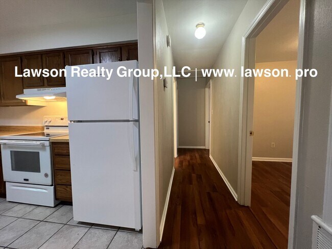 Building Photo - Charming and Clean- Hollins Three Bedroom ...