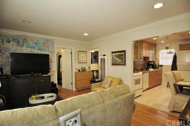 Building Photo - 504 N Elena Ave