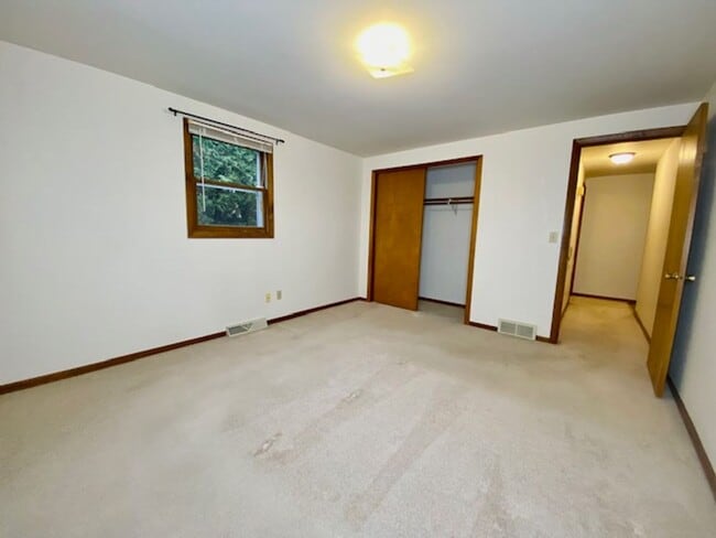 Building Photo - 3037 Humboldt Rd