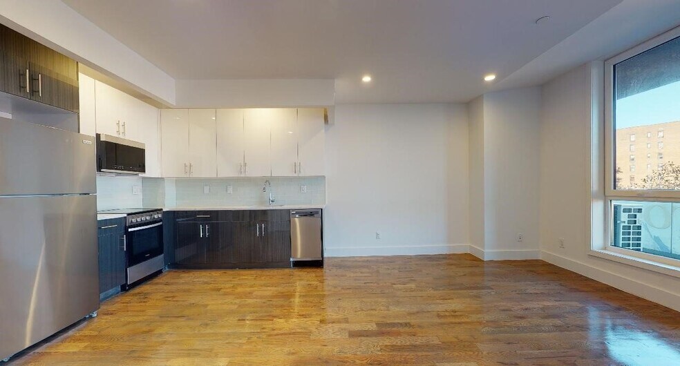 Building Photo - 138-28 Queens Blvd