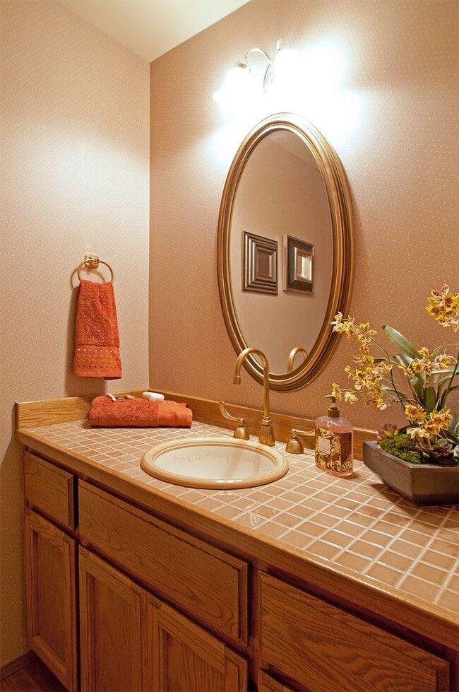 Building Photo - Elegant Forest Ridge Home in Bellevue