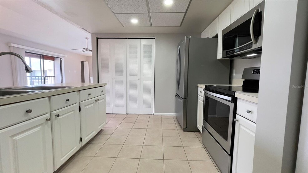 Kitchen - 4448 Pinebark Ave