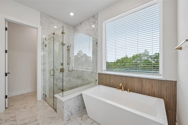 Building Photo - 4908 Turquesa Dr
