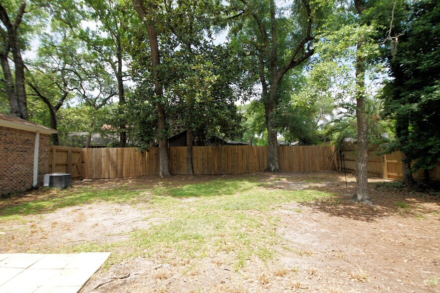 Building Photo - 574 L Ombre Cir NE
