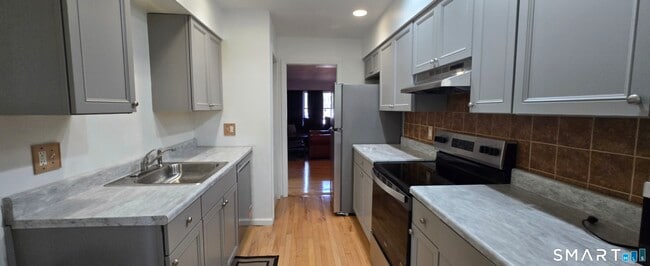 Building Photo - 409 Glendale Ave