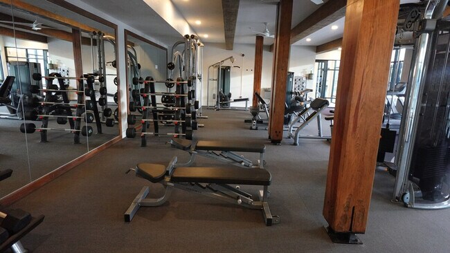 Building Photo - 1985 Startown Rd