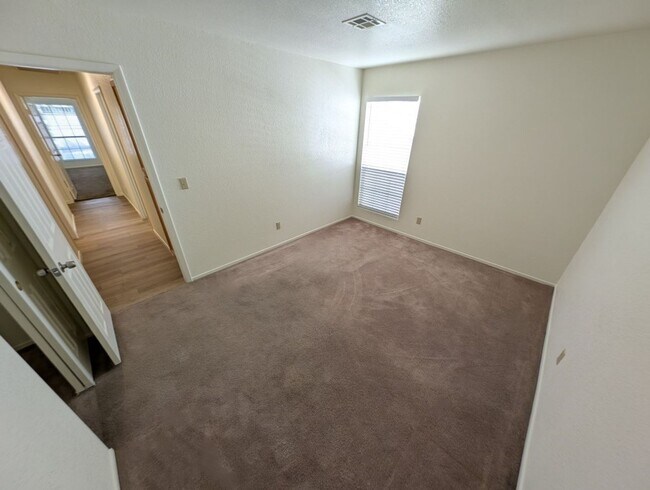 Building Photo - 5117 Kingsbridge