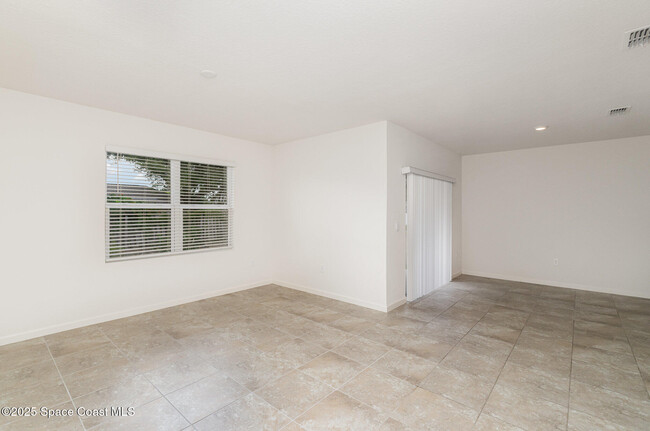 Building Photo - 1299 Buffing Cir SE