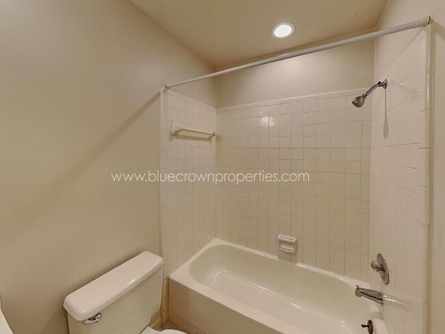 Building Photo - 1313 Red Maple Dr