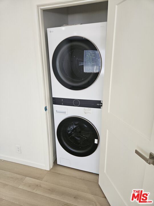 Building Photo - 10836 Camarillo St