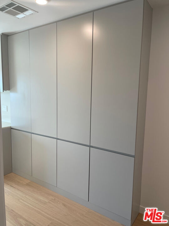 Building Photo - 904 S New Hampshire Ave