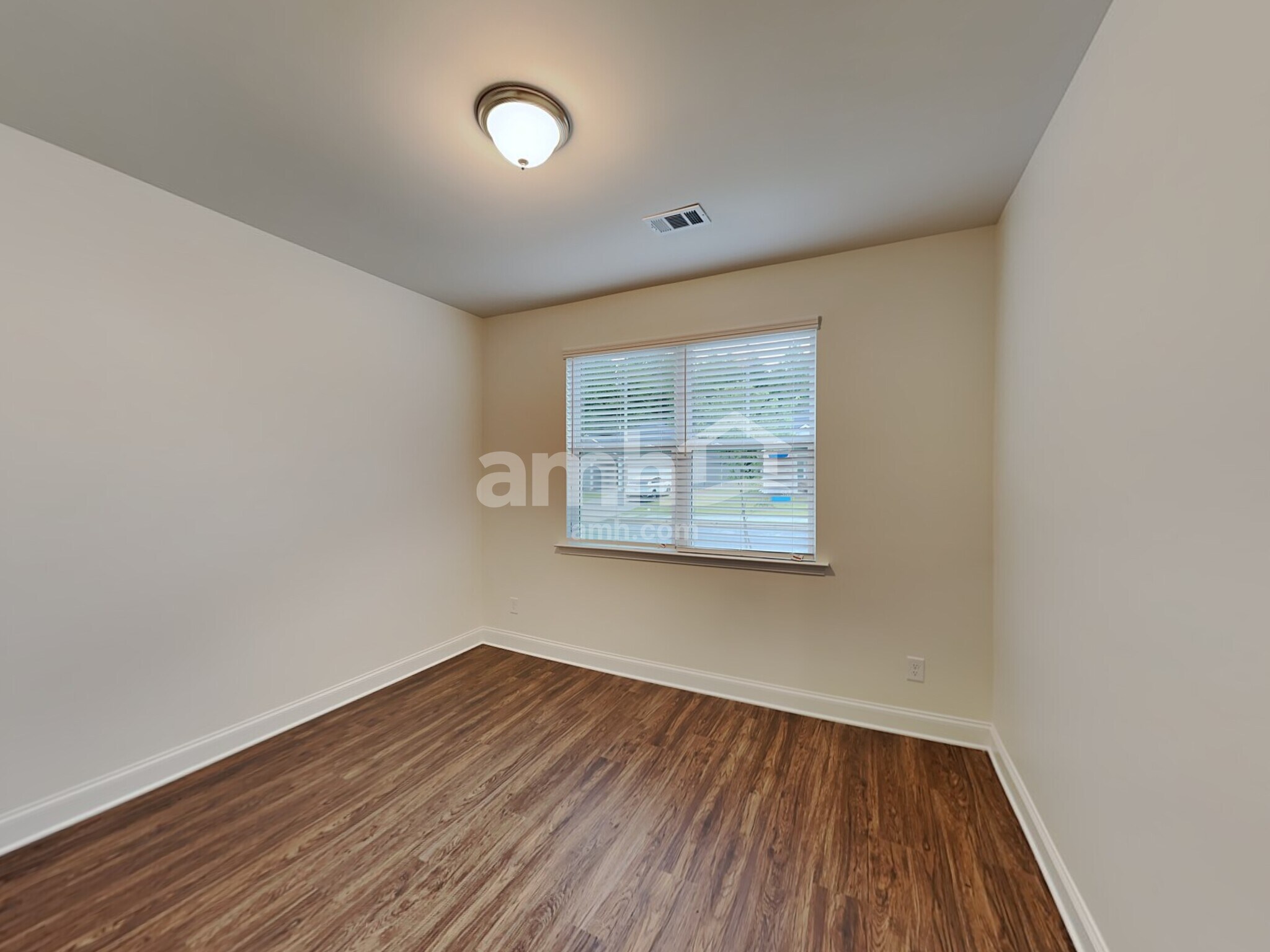 Building Photo - 7058 Creeksong Dr