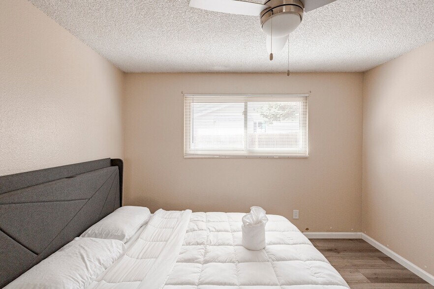 Building Photo - 6129 Wolff St