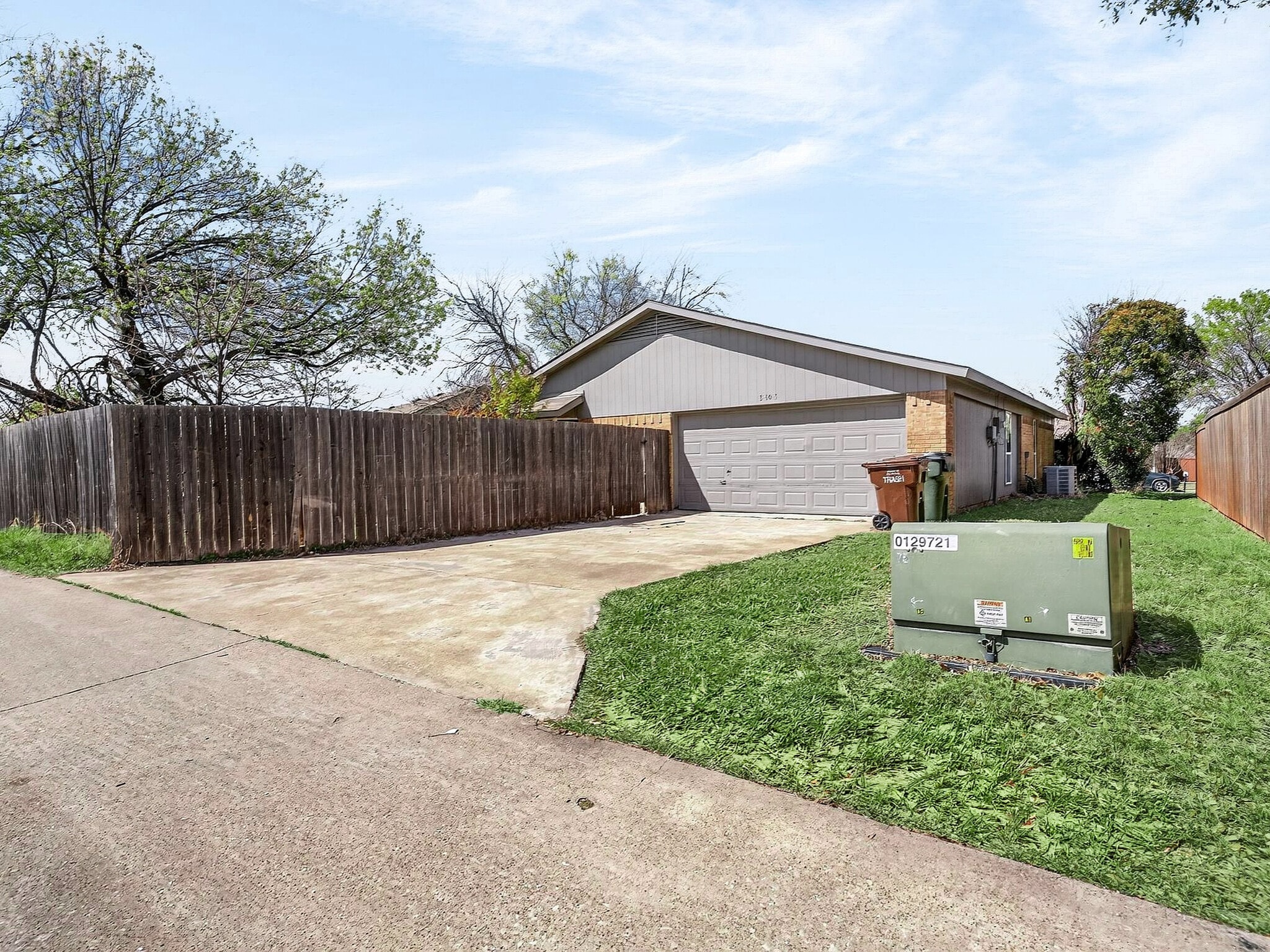 Building Photo - 3808 Glover Dr